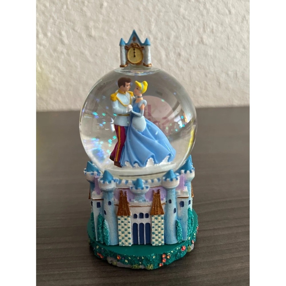 Disney Cinderella Snow Globe Castle‎ Prince Charming MINI Glitter Water Globe
